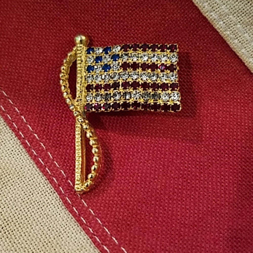 Vintage RAFAELLA Rhinestone American Flag Brooch